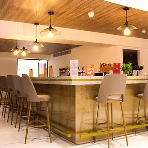 piere-anne.hotelsatayianapa.com/