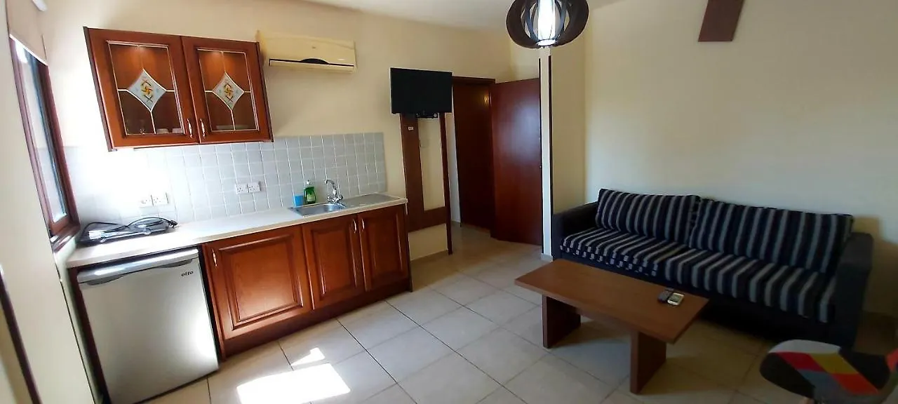 Apartamento Lakis Court Lárnaca Chipre